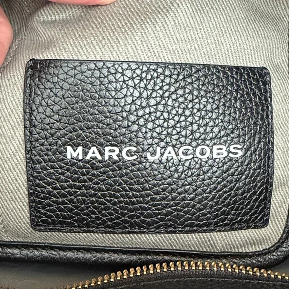 Marc Jacobs Black Leather The Tote Bag - Picture 9 of 12